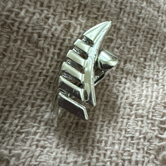 Coro Silver Tone Art Deco Arrow Clip-on Earrings Signed Vintage - Picture 4 of 7